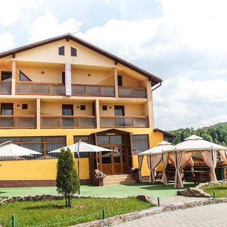 Hotel Pensiunea Nicol Valea Iasului Exterior foto