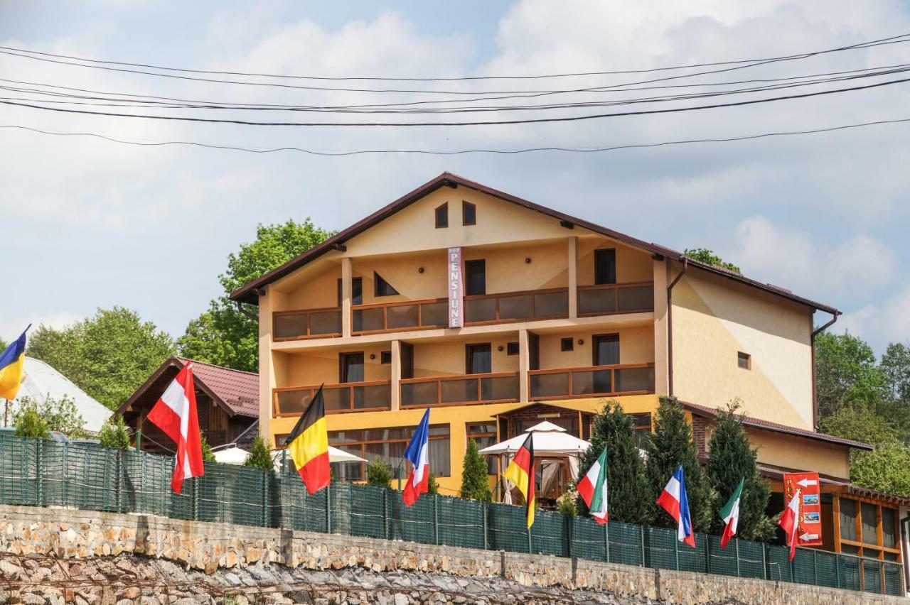 Hotel Pensiunea Nicol Valea Iasului Exterior foto